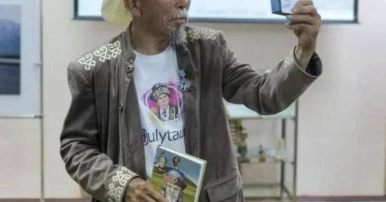 Ұлытау облысында Қазақстанды жаяу аралаған саяхатшыға пәтер берілді