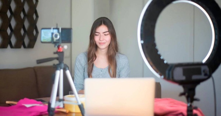 50 блогер 2,5 миллиард теңге табыс тапқанын растап, салық төлеген