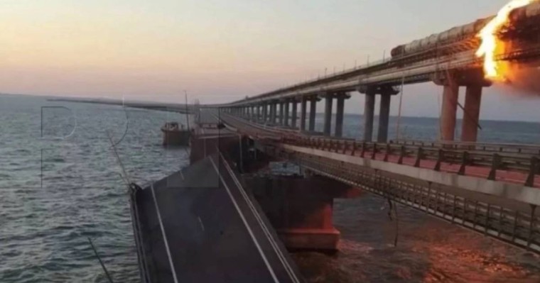 Қырым көпіріндегі жарылыс: жүк көлігінің жүргізушісі тапсырысты қайдан алғаны анықталды