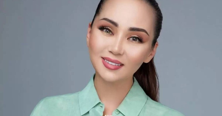 Баян Алагөзова: Сәлем салуды маған үйретпеген, үйрете де алмайды