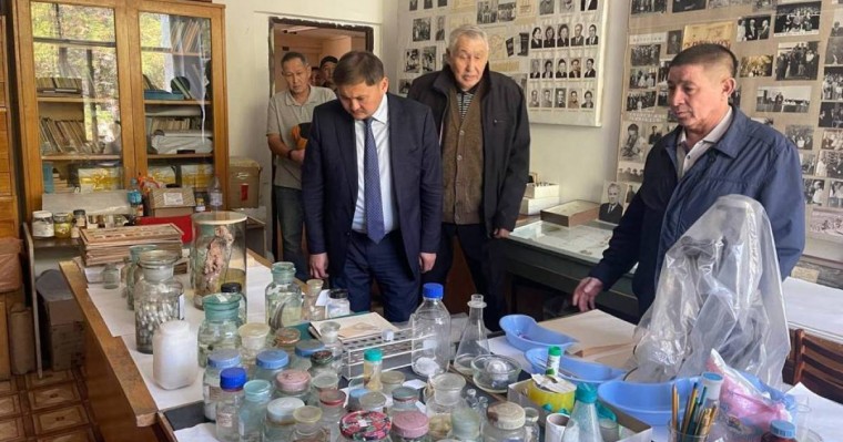 Что Глава государства Касым-Жомарт Токаев придает очень важное значение развитию научного потенциала нашей страны – Саясат Нурбек