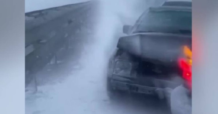 Қарағанды облысындағы трассада 10 көлік соқтығысты (ВИДЕО)