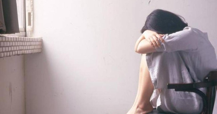 Деканның орынбасары студент қызды зорламақ болды