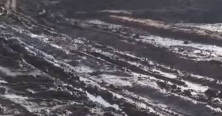 Боралдай тұрғындары аудан әкіміне жол мәселесі бойынша жанайқайларын жеткізді