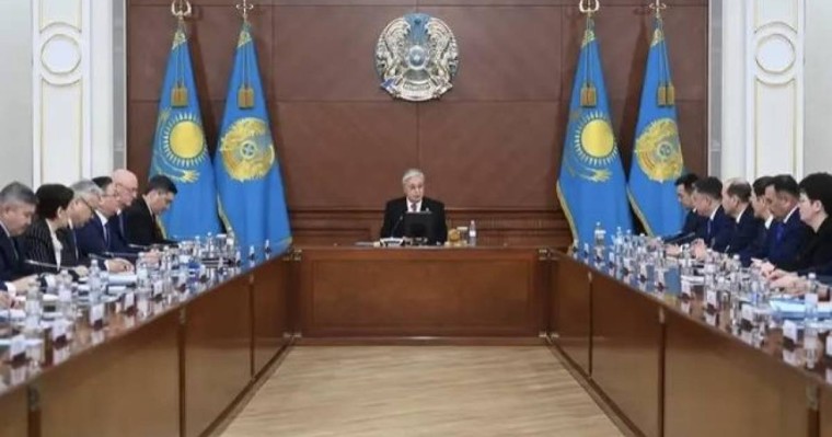 “Мемлекеттің орта есеппен әрбір бесінші азаматы әлеуметтік көмек алады” - политолог