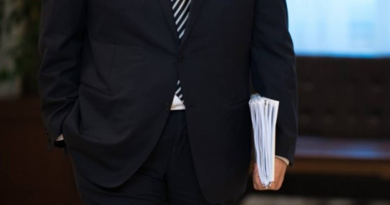 Павлодар облысында медбикеге тиіскен депутат жазаланды