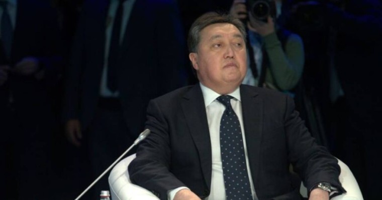 Асқар Мәминнің 5 премьердің алдындағы 2 өтірігі