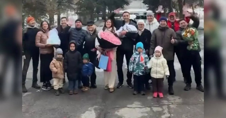 Қыз баланың әкесі болуды аңсайтын Тәуекел Мүслім тағы да ұлды болды (ВИДЕО)