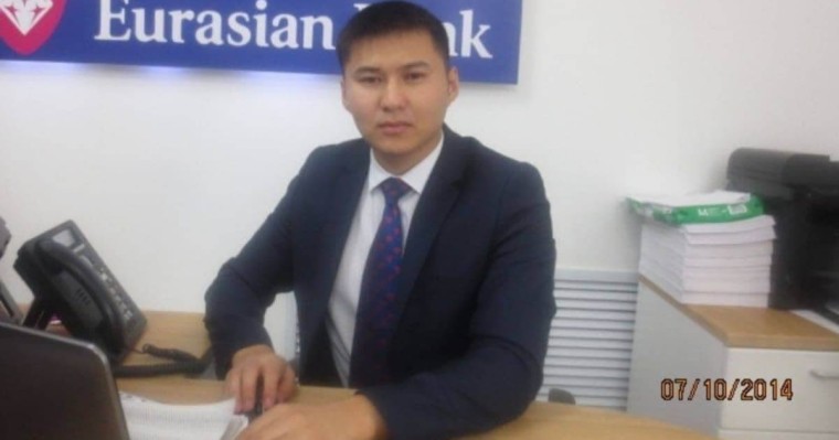 Қазақстандықтардың ақшасын ұтысқа тігіп, туыстарының несиесін жапқан банкир: Қатты ұяламын