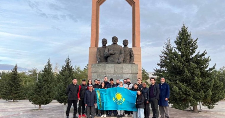 Қарағанды жастары Әлихан Бөкейхан рухына тағзым етіп, құрбандық шалды