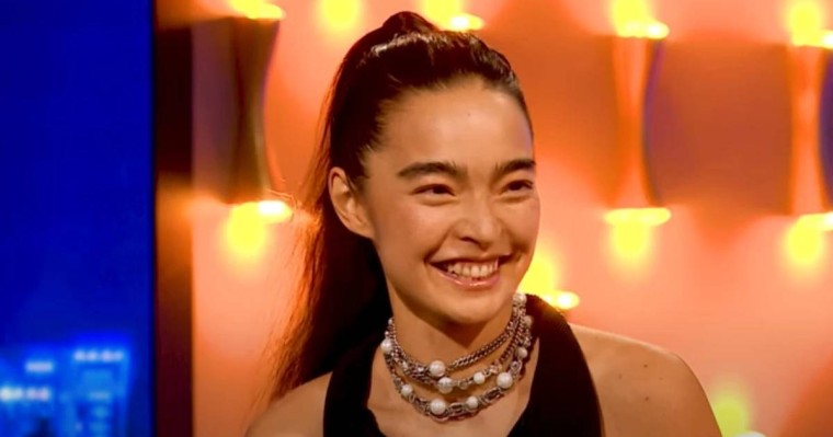 "Тойымызға Грузия президенті қатысты": Актриса Аянат Есмағамбетова 16 жылдан кейін елге оралып, жаңалығын бөлісті