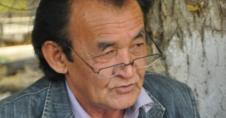 Белгілі сатирик Төпен Әмірбек қайтыс болды