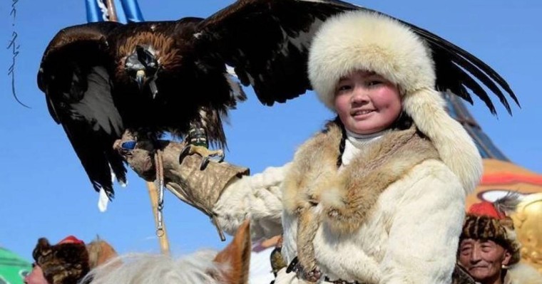 Әлемге әйгілі бүркітші Айшолпан Қазақстанға қоныс аударды
