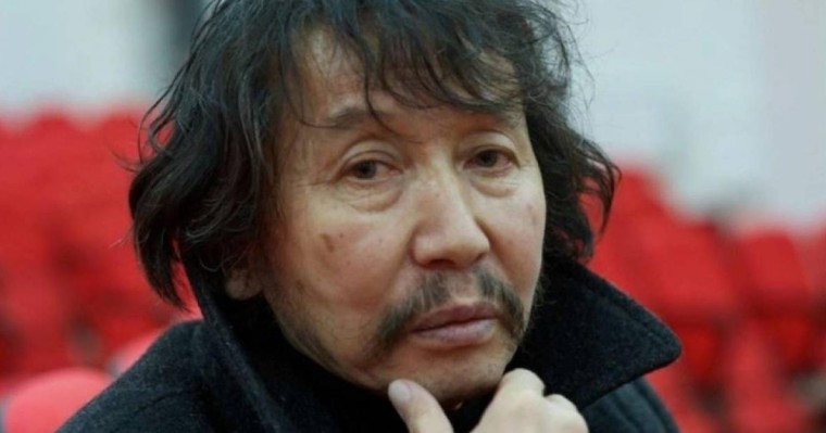 "Аллажар". Режиссер Қалдыбай Әбеновке ескерткіш-тақта орнатылды