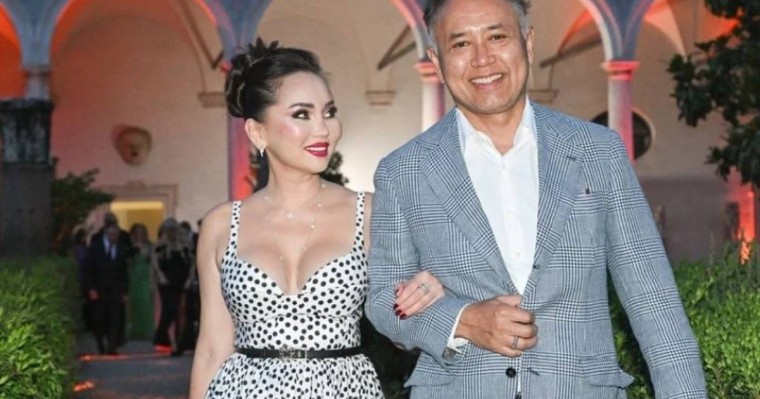 "Үш ай тұрып келдік": Баян Мақсатқызы Дубайдан оралды