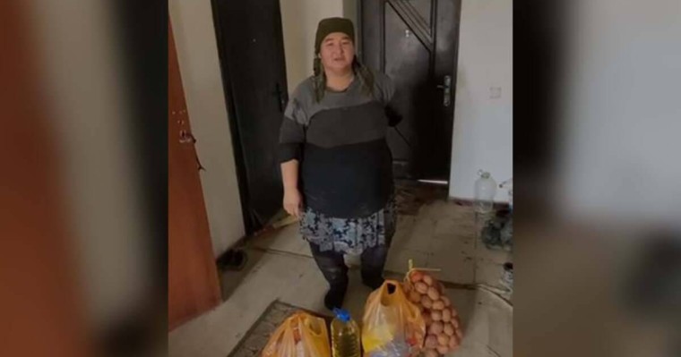 Арыстық полицейлер жалғызбасты аналар мен мұқтаж отбасыларға қол ұшын созды