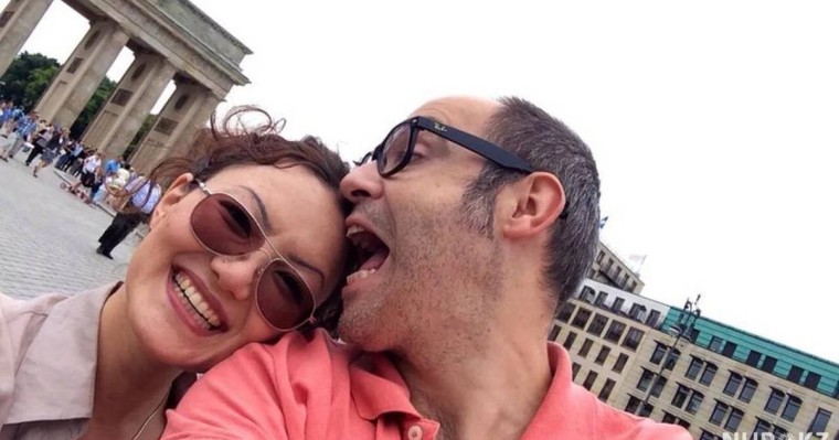 Қазақ қорлаған қызды шетелдік төбесіне көтеруде