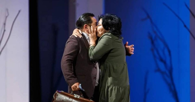 Балаларды жыныстық қатынасқа үйретіп жатқан қойылым