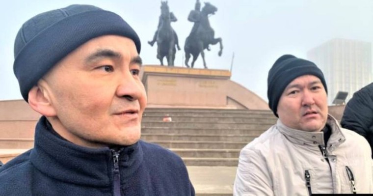 Макс Боқаев: Назарбаев біздің Конституциямызды дәретхана қағазына айналдырып жіберді