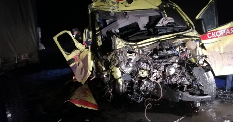 ШҚО-да жедел жәрдем қызметкерлері жан түршігерлік апаттан қаза тапты (видео)