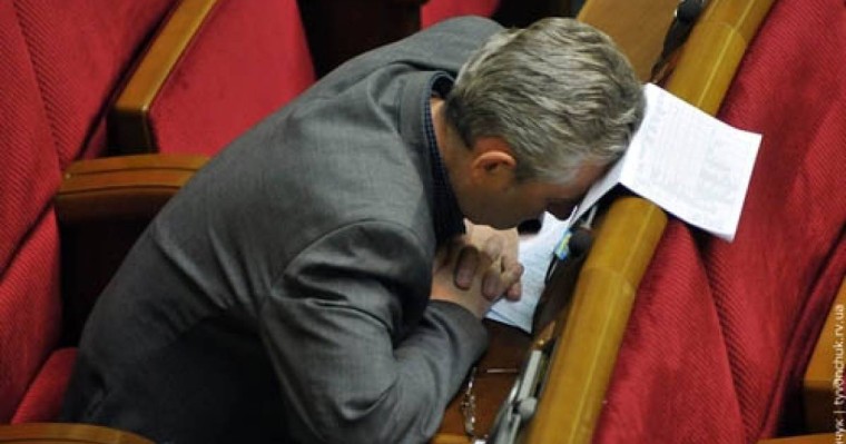 Депутаттарды оқытуға бюджеттен 647 миллион теңге бөлінеді (видео)