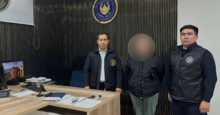 Алаяқтар қайтыс болған баланың еміне ақша жинаған