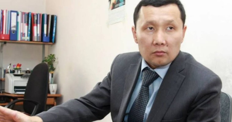 Шұғыл түрде заңдарды өзгертіп, шекараны жабу керек! - Абзал Құспан