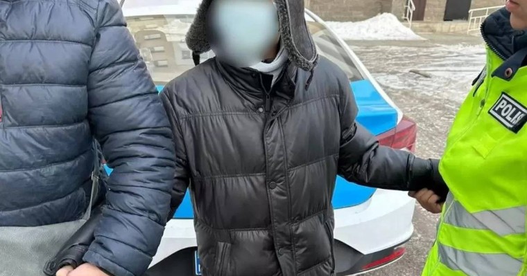 Астанада лифтіде баланы пышақтаған жасөспірімнің ата-анасына айыппұл салынды