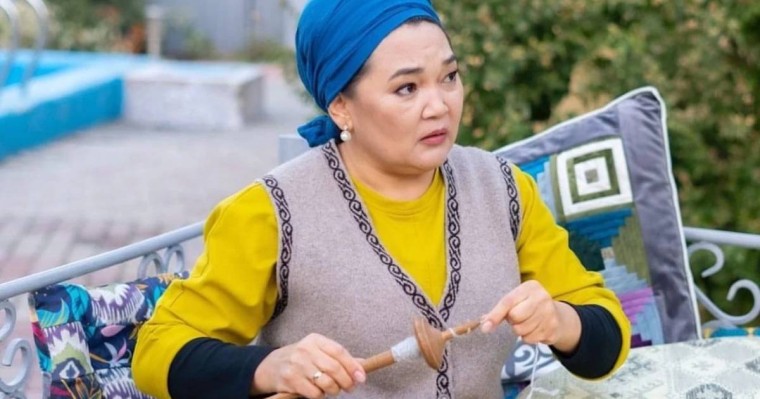 "90 күннен кейін күйеуге шығуың керек": Жанар Айжанова жолдасы қайтыс болғаннан кейін қысым көргенін жасырмады