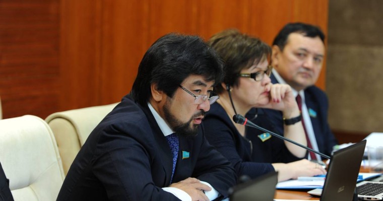 Бекболат Тілеухан Нартайға айтқан кітаптарын қайдан оқығанын айтып берді