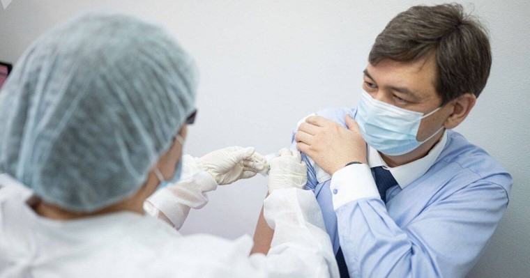 Вице-министр: Карантинсіз өмірге оралу үшін халықтың 50% вакцина алуы керек