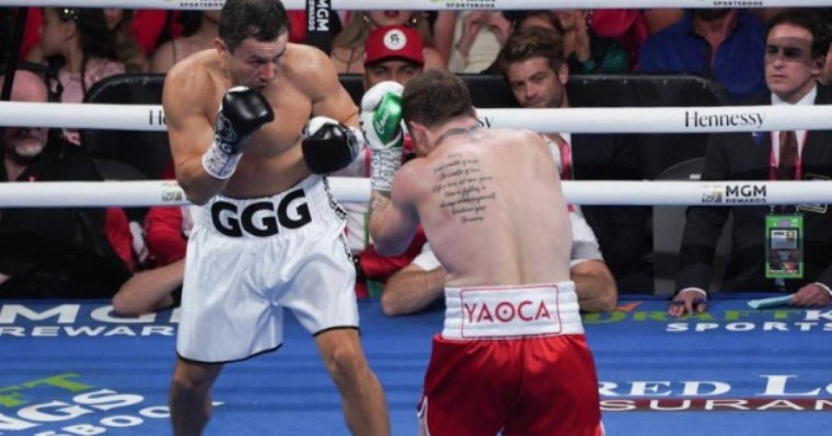 Геннадий Головкин Сауль Альварестен жеңіліп қалды