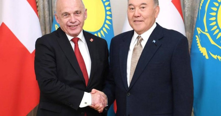 纳扎尔巴耶夫会见瑞士联邦主席毛雷尔