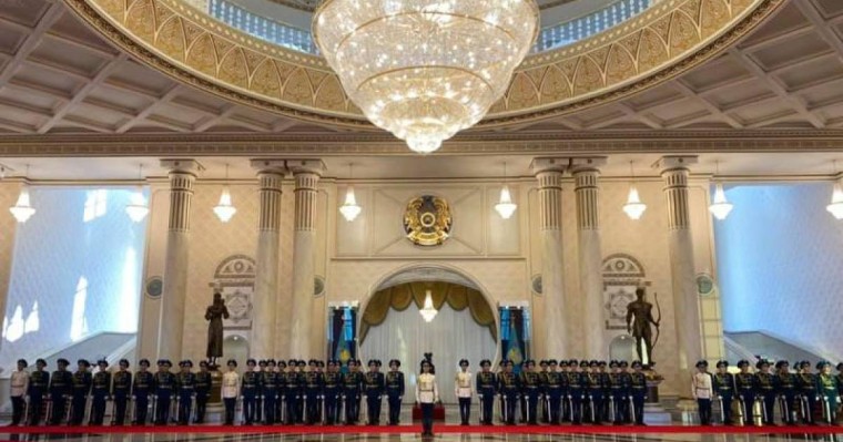 视频：托卡耶夫总统与瑞士联邦主席会面首次直播