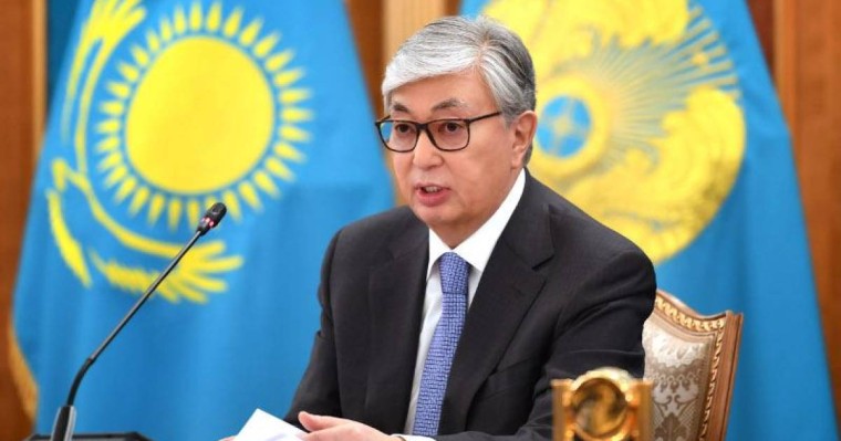 总统要求解除塔拉兹市市长职务