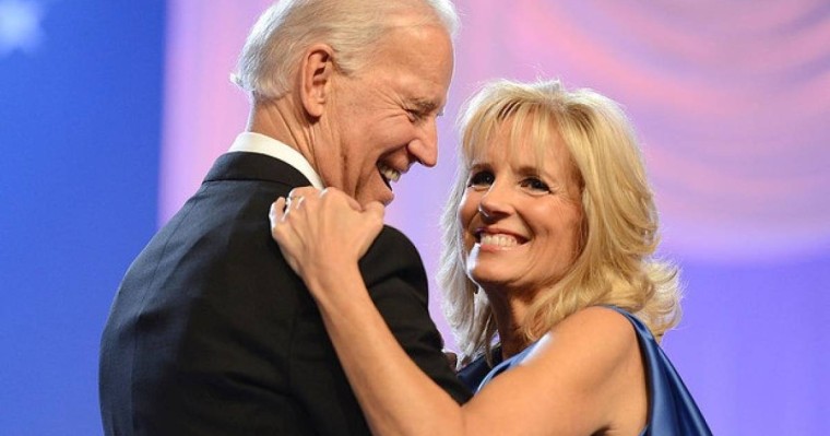 Джо Байденнің әйелі: "Мұғалім болып қала беремін"