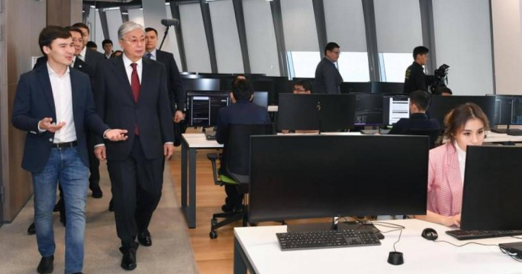 托卡耶夫总统了解首都创新生态系统发展情况