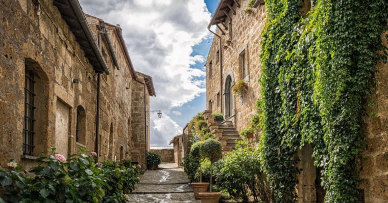 Итальяндық ауылға көшкені үшін шетелдіктерге 20 мың еуро төленеді