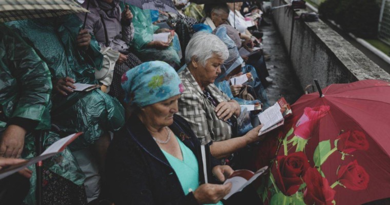 Түркіменстанда әскерге барудан бас тартқан "Иегово куәгерлері" түрмеге қамалды