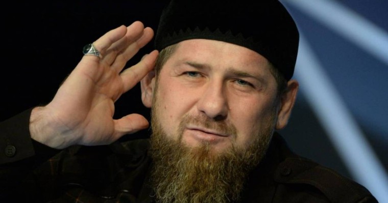 Қадыров Париж маңында мұғалімнің басын кескен шешен жайлы түсінік берді