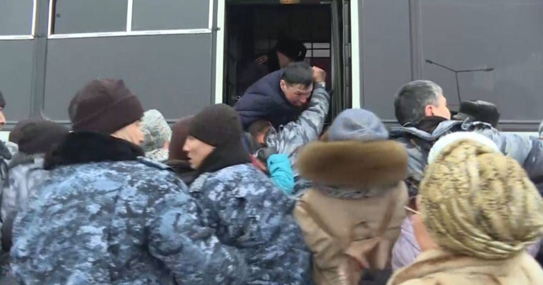 Алматы мен Шымкентте белсенділер қамалғандарды босатуды талап етті