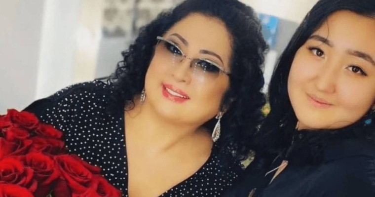 Мақпал Жүнісова қызы Мерейдің туған анасын көпшілікке көрсетті