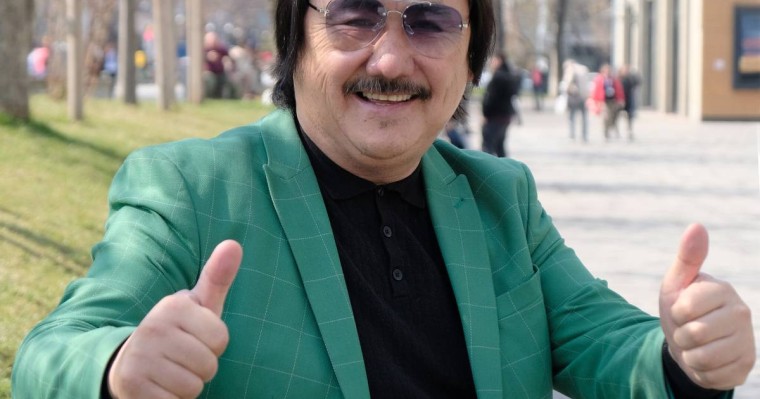 "Азан айтса деймін": Марат Омаров Димашқа ерекше ұсыныс тастады