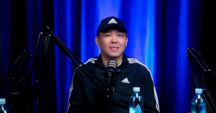 "300 адамның алдында бас құданы боқтап, төбелестік": Асаба тойдағы сорақы қылығын айтып мақтанды