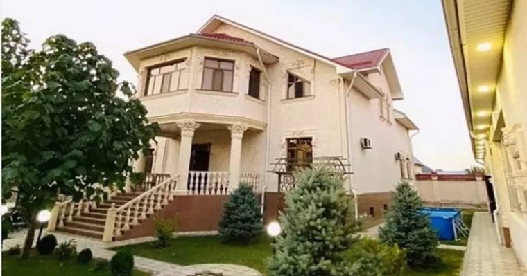 Заттыбек Көпбосынұлы хан сарайындай үйін 185 миллионға сатпақ