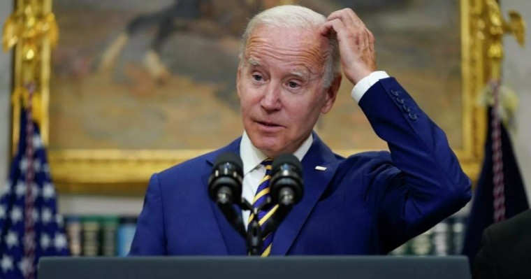 Ақыл-есін жоғалтқан Джо Байден күлкіге қалды