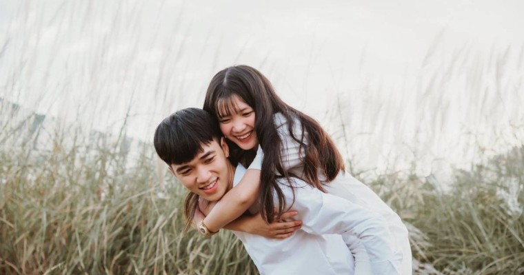 Күйеуіңіз көзіңізге шөп салып жүр ме? Жауабын бір минутта біліңіз