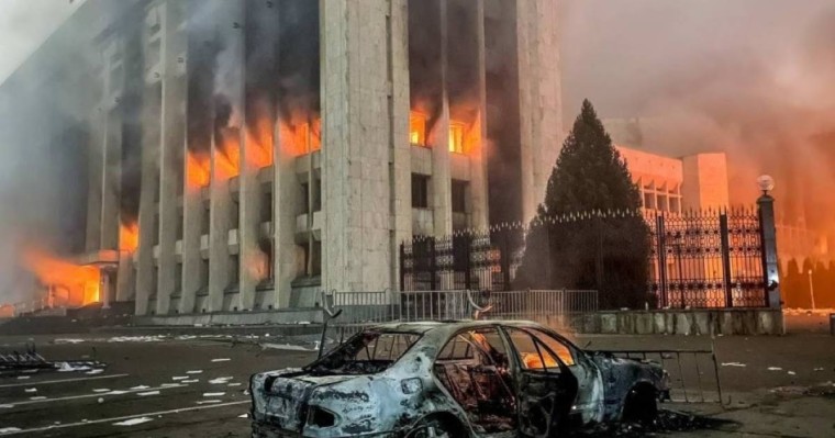 Қаңтар оқиғасы туралы түсірілген екі фильмнің көрсетілімі тоқтап қалды