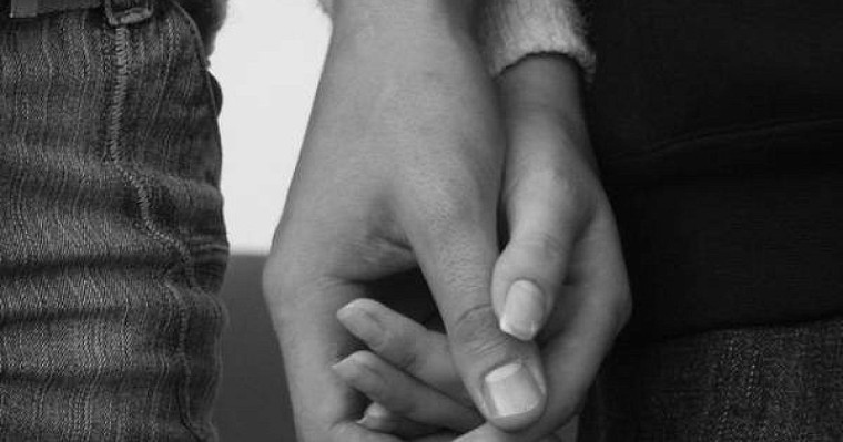 Мүшеқаптың орнына целлофан: Жасөспірімдер қалай қорғану керектігін білмейді