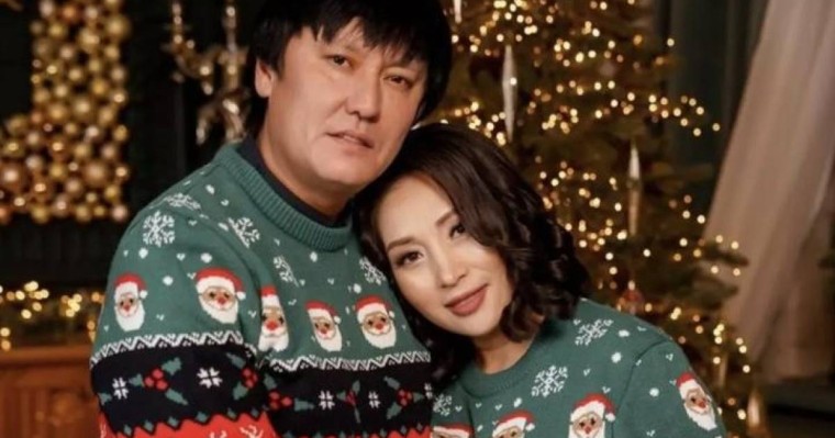 "Ұлды болдым": Әнші Өмірқұл Айниязовтың үшінші перзенті дүниеге келді